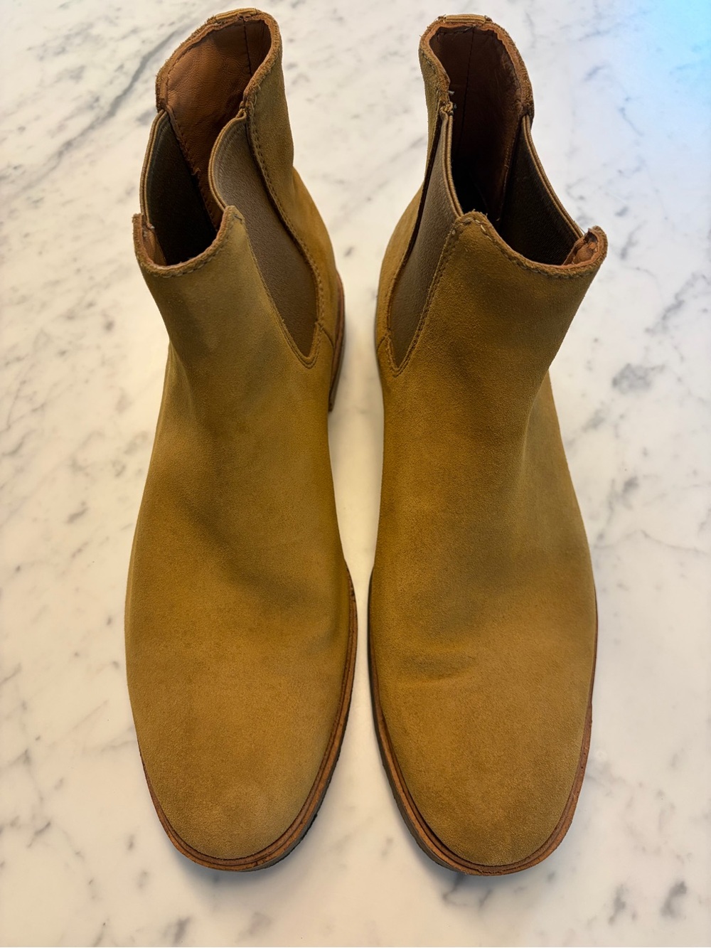 Clarks Men's Chukka Chelsea Boots in Tan Suede